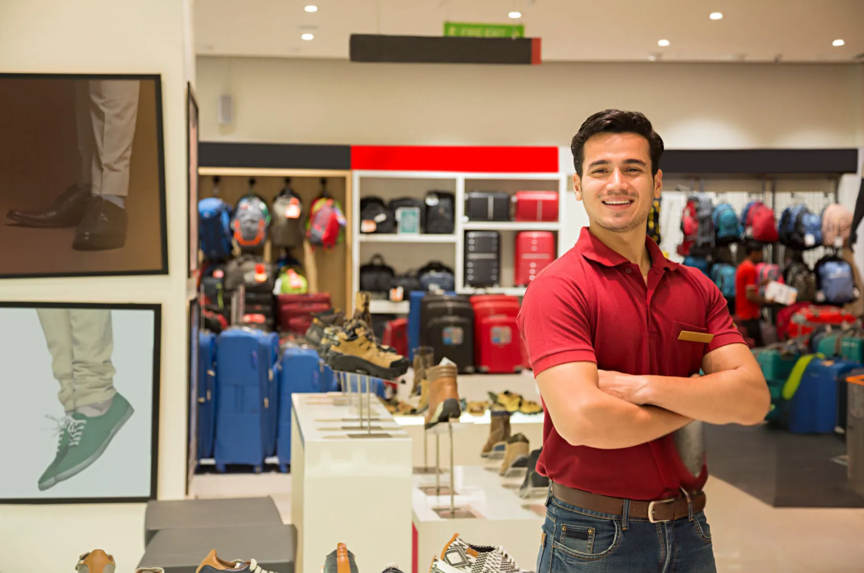 RetailWhizz hypermarket department-wise sales and inventory dashboard for large-format retail